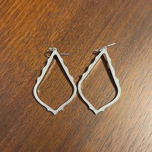 Kendra Scott Sophee Drop Earrings in Silver